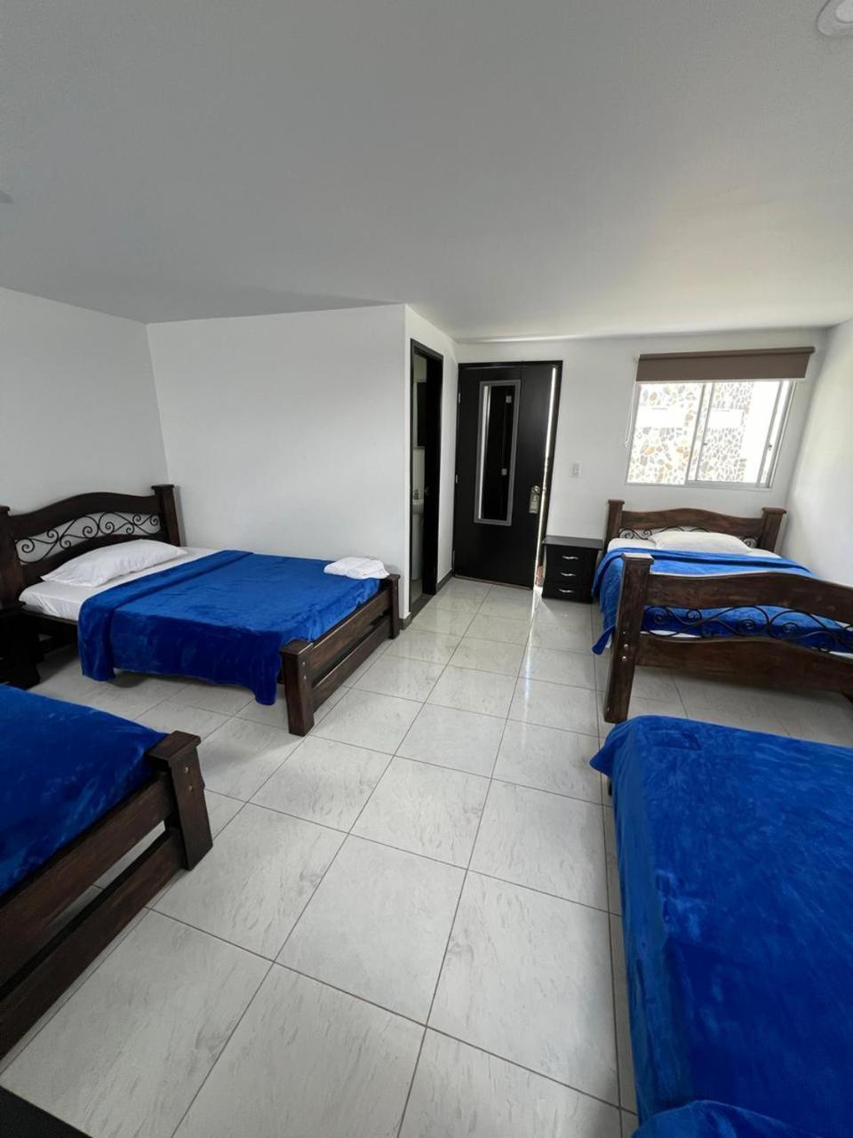 Castillo Del Toro Guest House Armenia  Room photo