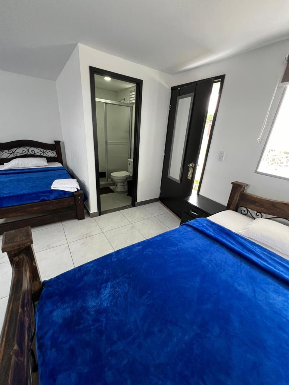 Castillo Del Toro Guest House Armenia  Room photo